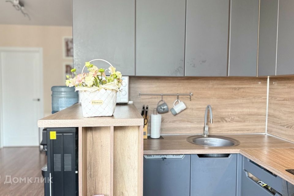 Продаётся 4-комнатная квартира, 90 м²