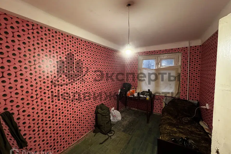 Продаётся 4-комнатная квартира, 55 м²