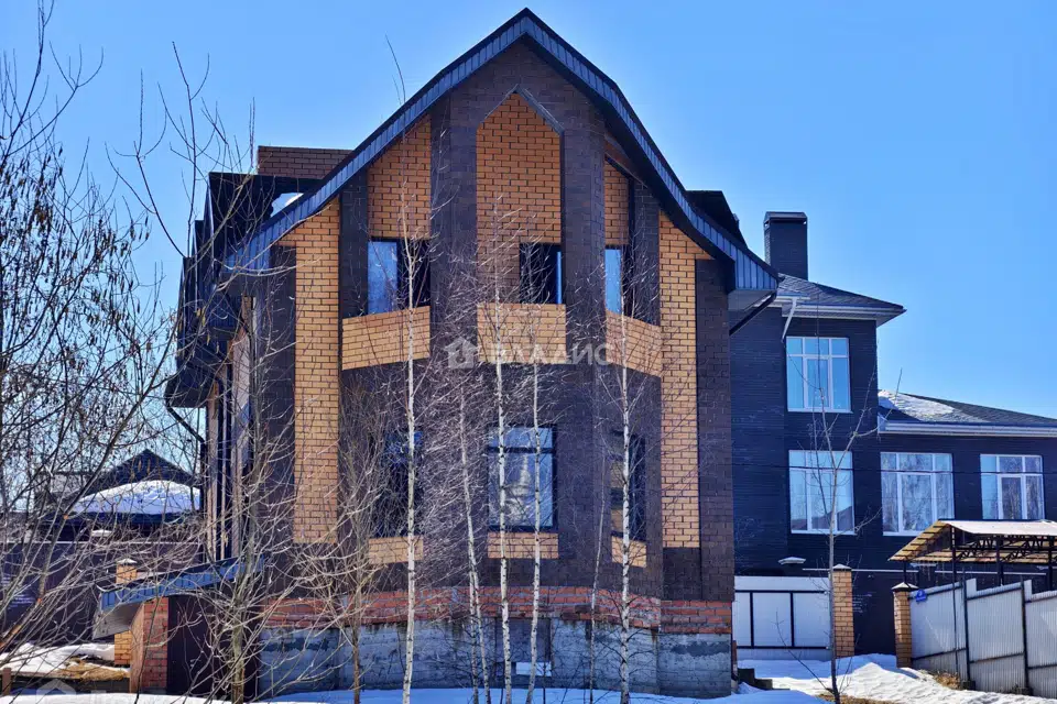 Продаётся 2-этажный дом, 191.4 м²