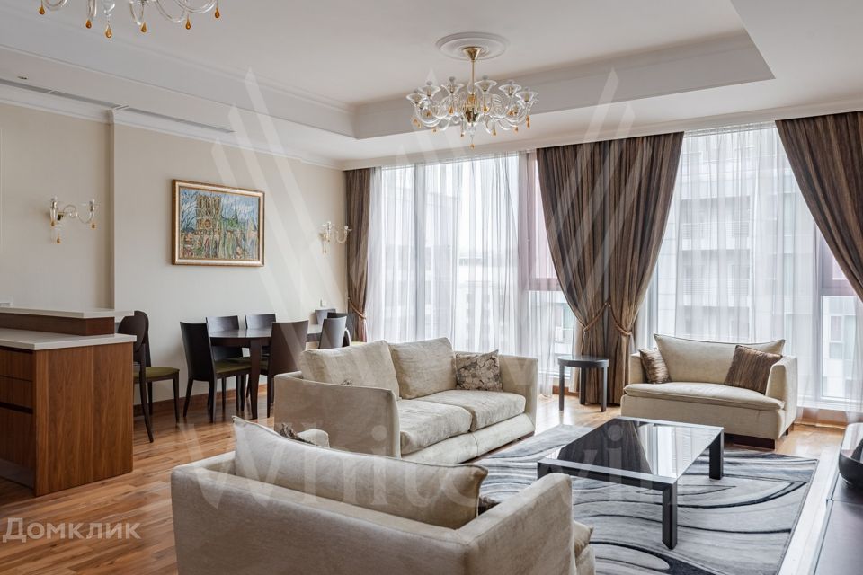 Сдаётся 4-комнатная квартира, 153 м²