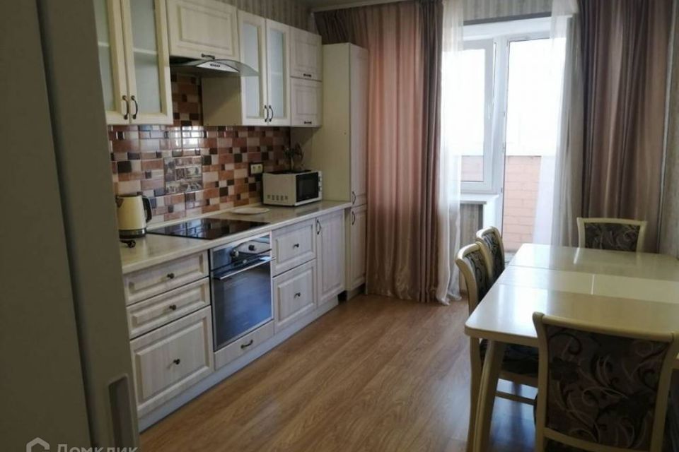 Сдаётся 1-комнатная квартира, 49 м²