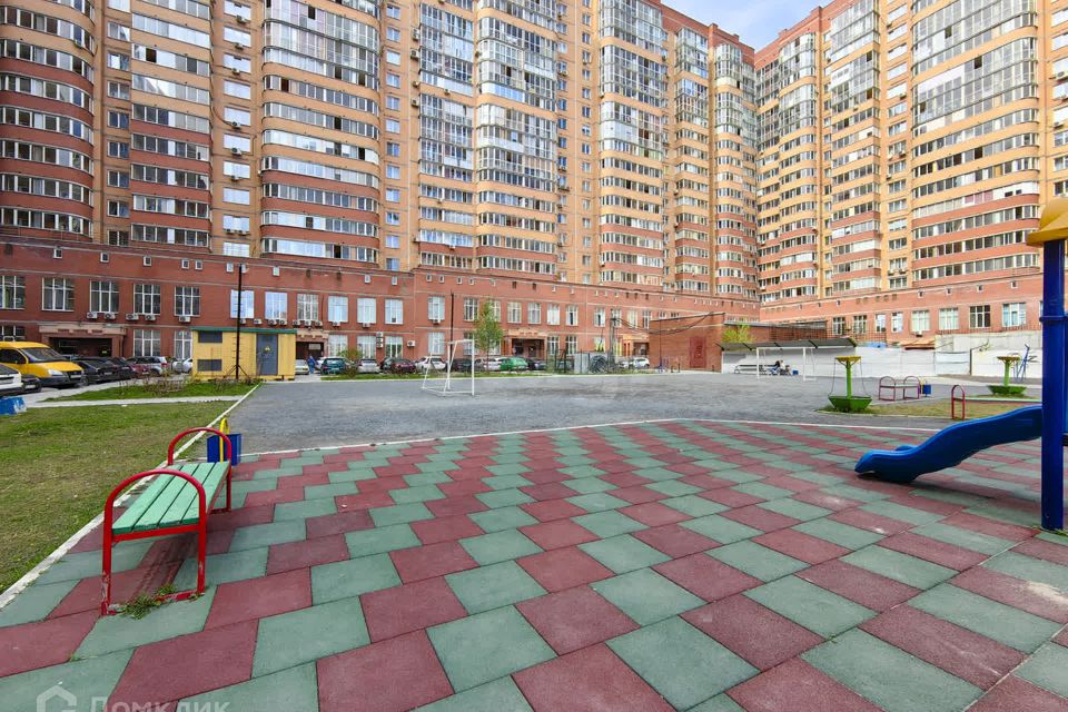 Продаётся 1-комнатная квартира, 42 м²