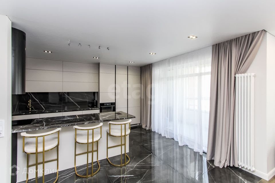 Продаётся 2-комнатная квартира, 97.1 м²