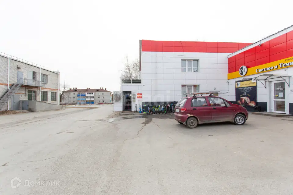Продаётся торговое помещение, 307 м²