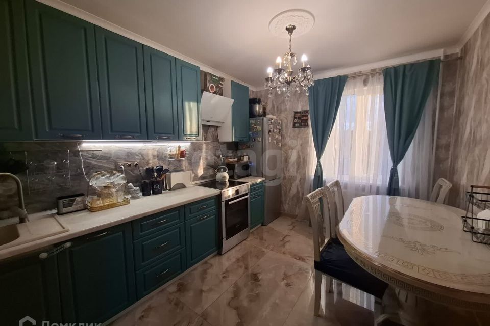Продаётся 3-комнатная квартира, 82.6 м²
