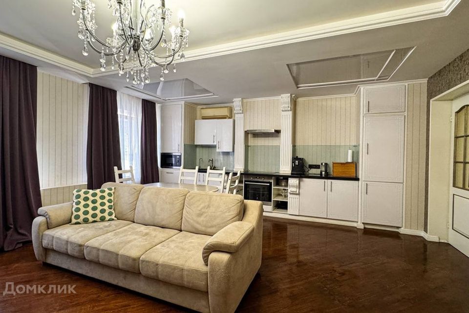 Продаётся 3-комнатная квартира, 100.8 м²