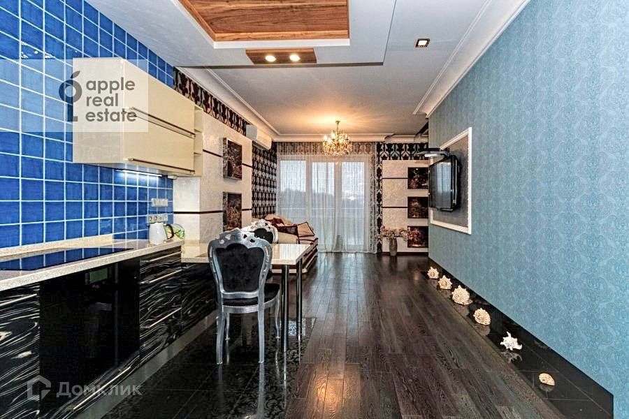 Сдаётся 2-комнатная квартира, 81 м²