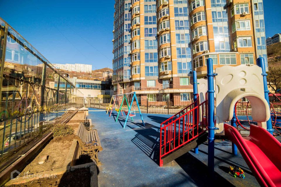 Продаётся 2-комнатная квартира, 127.6 м²