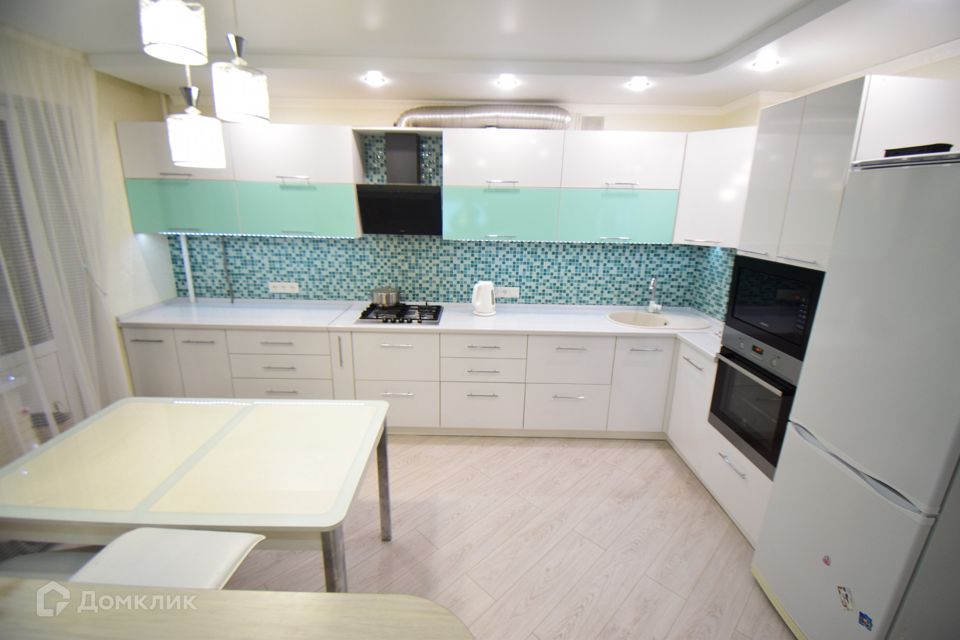 Продаётся 2-комнатная квартира, 65 м²