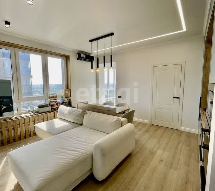 Продаётся 1-комнатная квартира, 48.3 м²