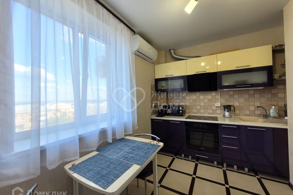 Продаётся 1-комнатная квартира, 37.8 м²