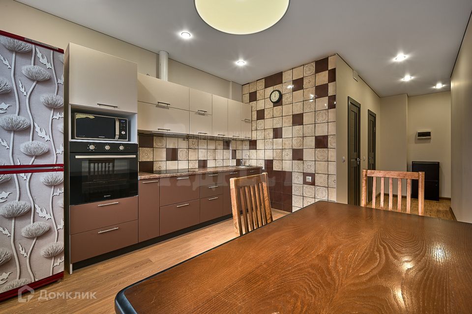 Продаётся 2-комнатная квартира, 64.1 м²