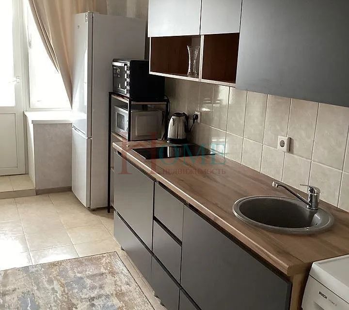 Сдаётся 1-комнатная квартира, 38 м²