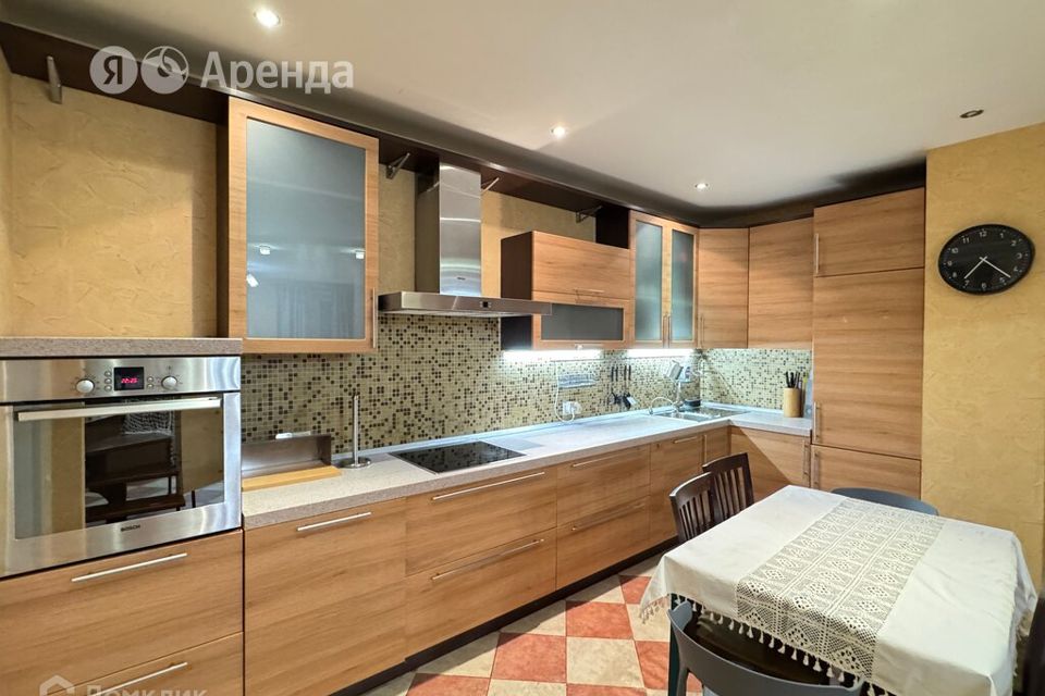 Сдаётся 3-комнатная квартира, 99 м²