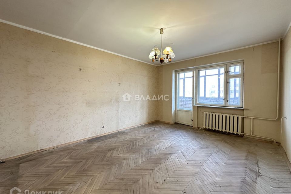 Продаётся 4-комнатная квартира, 98 м²