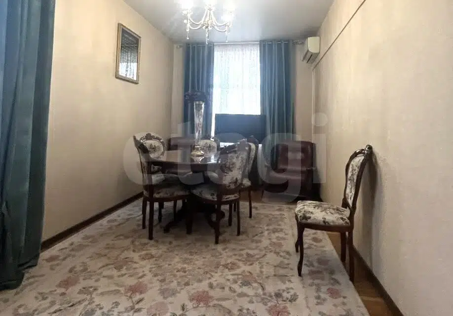Продаётся 3-комнатная квартира, 76.4 м²