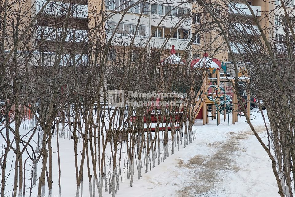 Продаётся 4-комнатная квартира, 160.9 м²