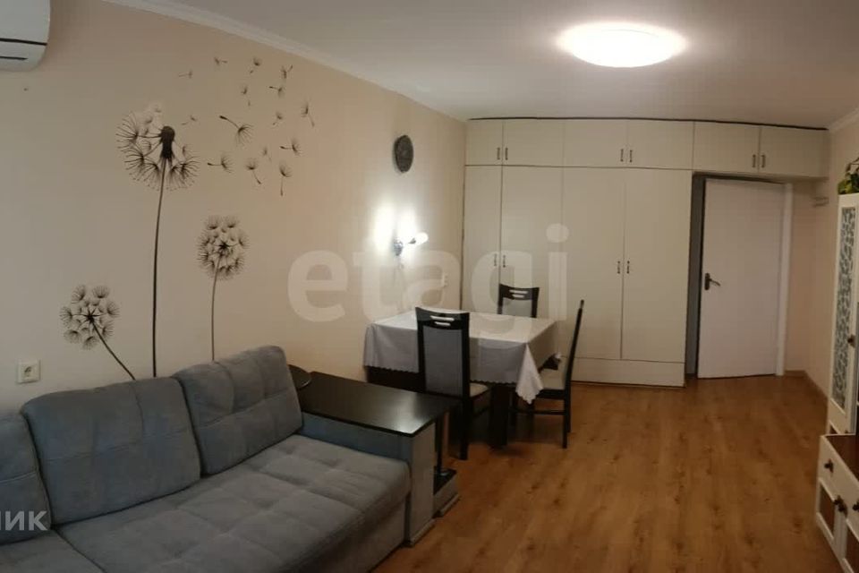 Продаётся 2-комнатная квартира, 41.9 м²