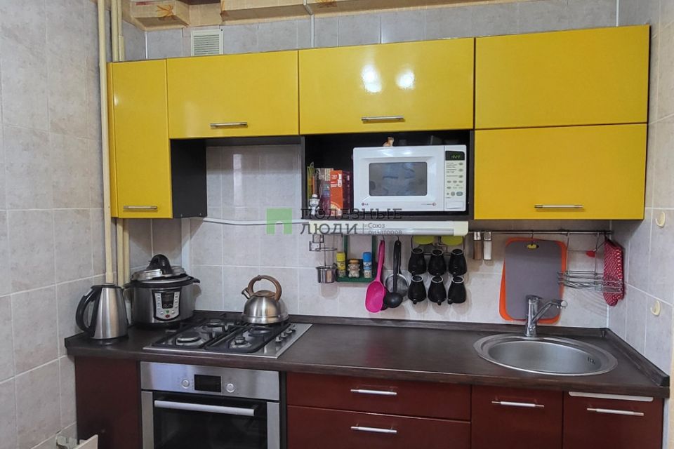 Продаётся 3-комнатная квартира, 58.3 м²