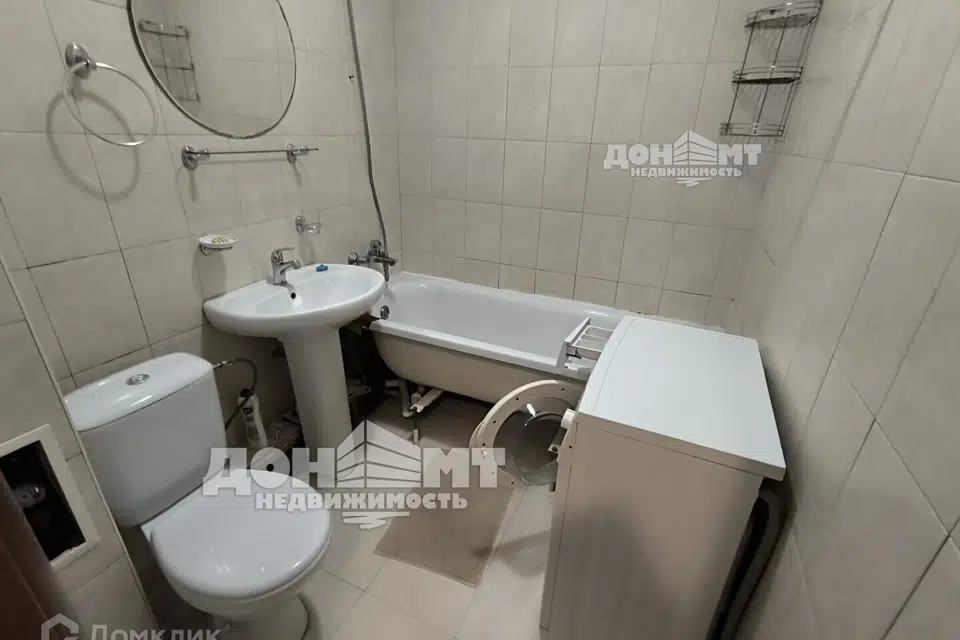 Продаётся 1-комнатная квартира, 42 м²