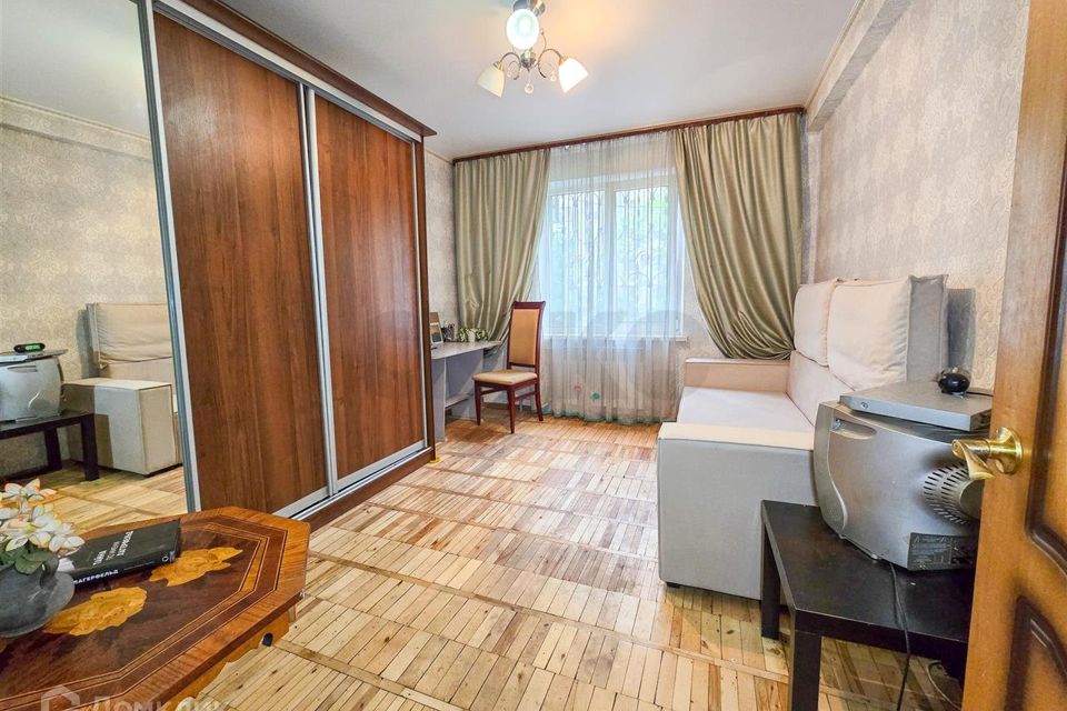 Продаётся 3-комнатная квартира, 72.4 м²