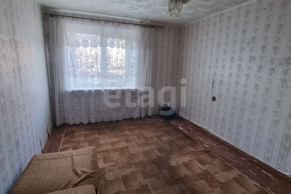 Продаётся комната в 5-комн. квартире, 14.5 м²