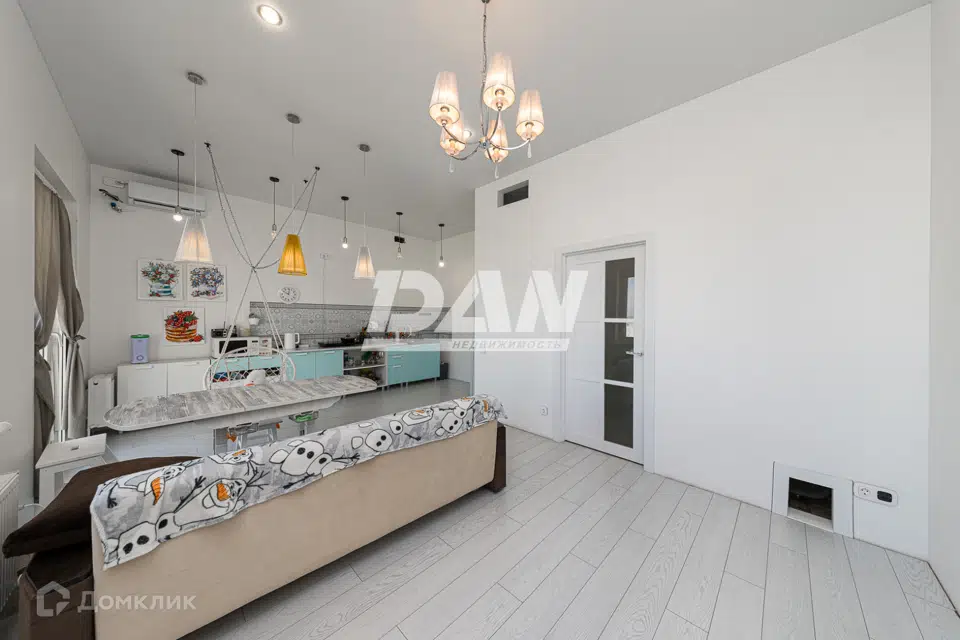 Продаётся 2-комнатная квартира, 60.8 м²