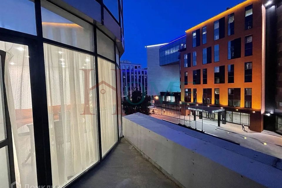 Сдаётся 3-комнатная квартира, 140 м²