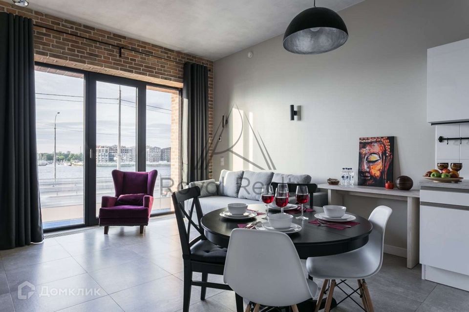 Сдаётся 2-комнатная квартира, 63 м²