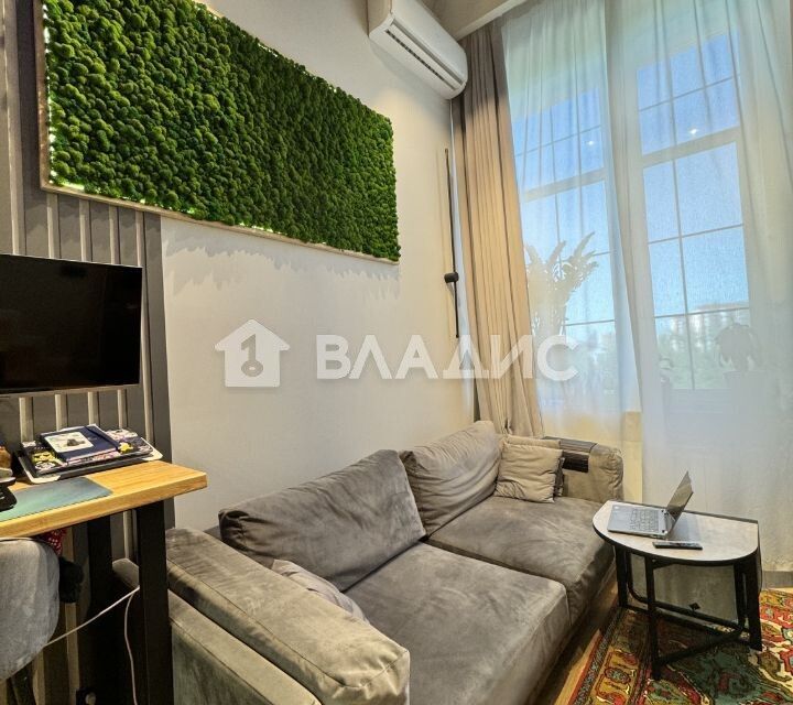 Продаётся 1-комнатная квартира, 41.9 м²