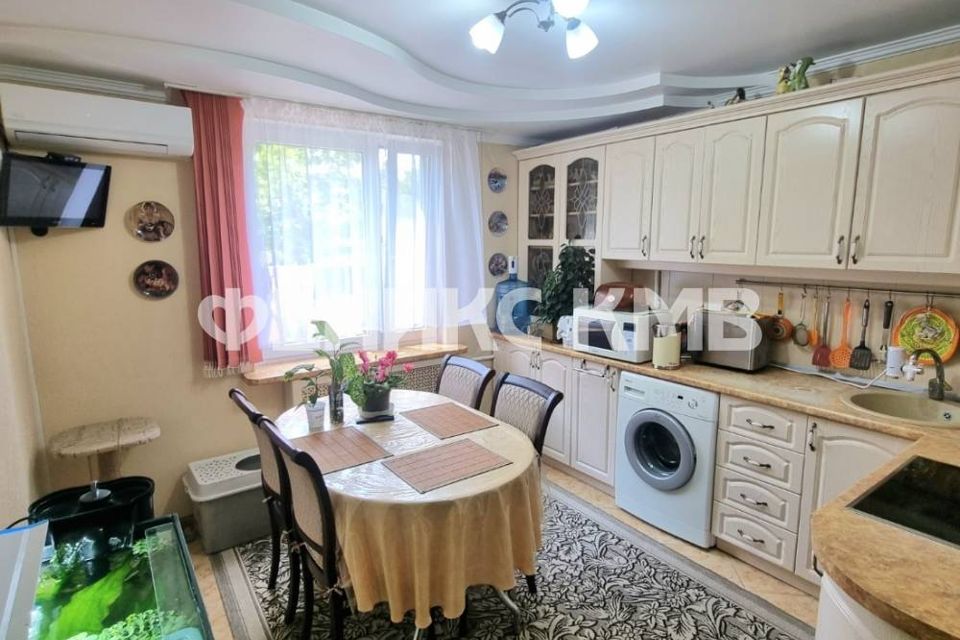 Продаётся 2-комнатная квартира, 56 м²