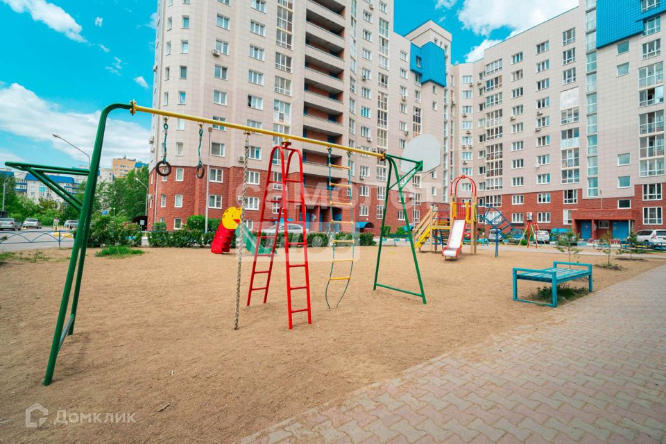 Продаётся 2-комнатная квартира, 60.8 м²