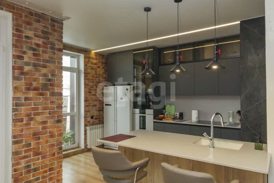 Продаётся 3-комнатная квартира, 79.7 м²