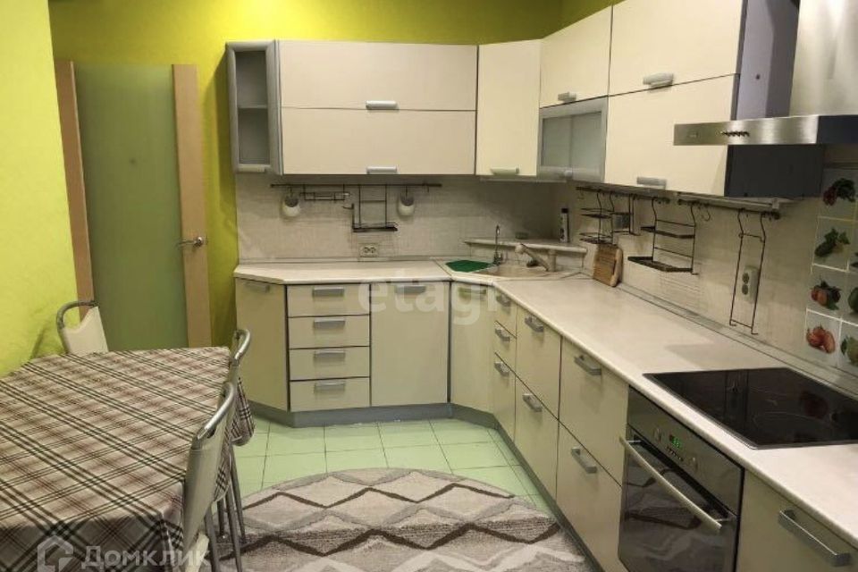 Сдаётся 2-комнатная квартира, 80 м²