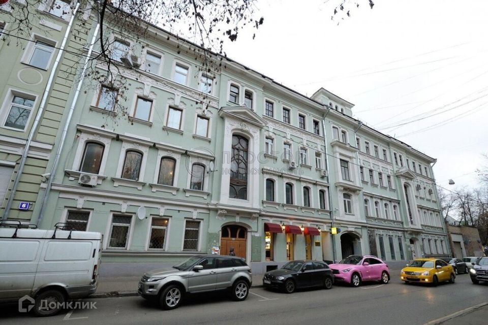 Продаётся 4-комнатная квартира, 129.7 м²