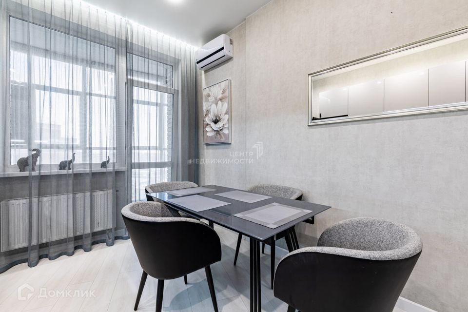 Продаётся 3-комнатная квартира, 120 м²
