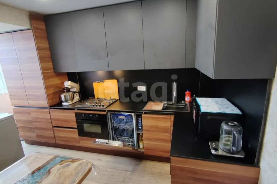 Продаётся 3-комнатная квартира, 75 м²