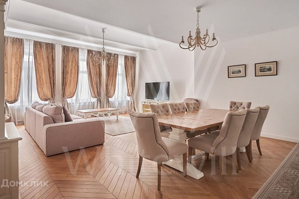 Продаётся 3-комнатная квартира, 125 м²