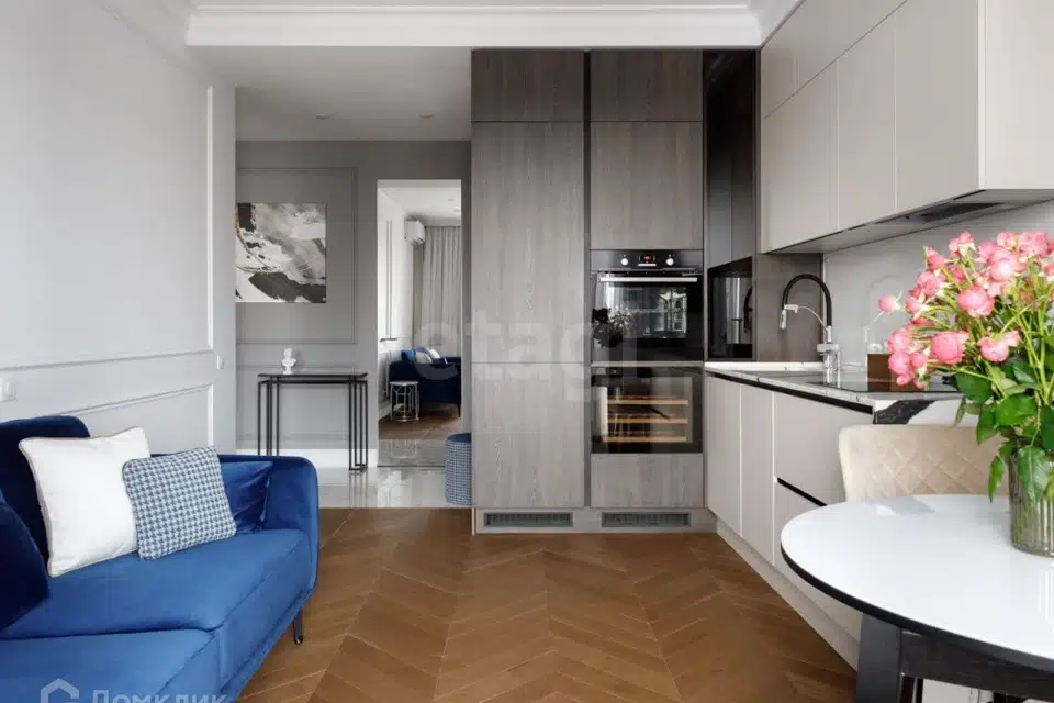 Продаётся 1-комнатная квартира, 42 м²