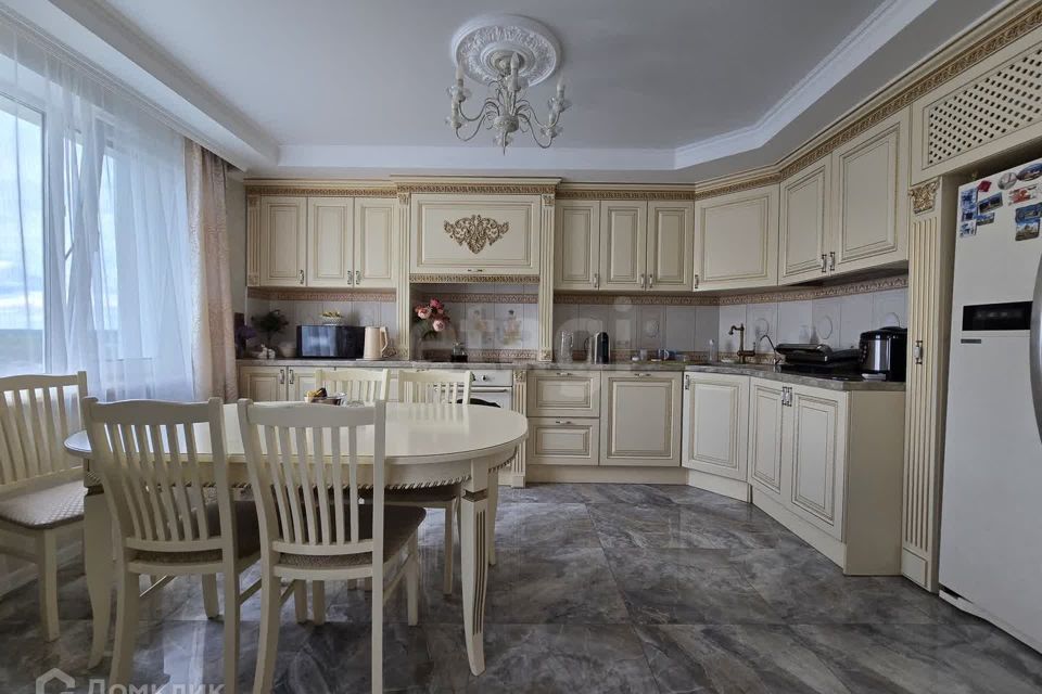 Продаётся 3-комнатная квартира, 77.8 м²