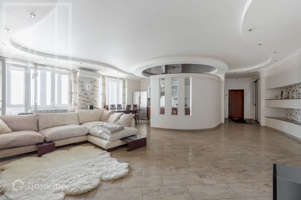 Сдаётся 4-комнатная квартира, 170 м²