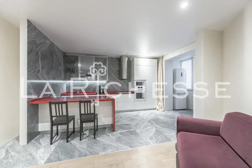 Продаётся 2-комнатная квартира, 84 м²