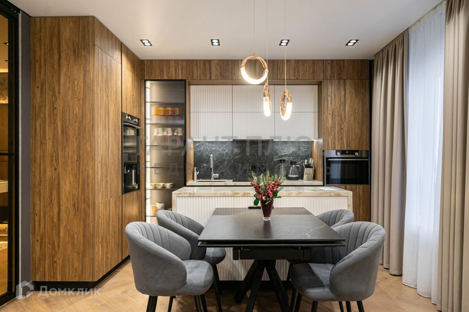 Продаётся 3-комнатная квартира, 100 м²