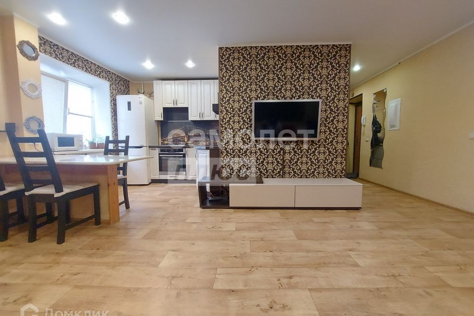 Продаётся 2-комнатная квартира, 46.7 м²
