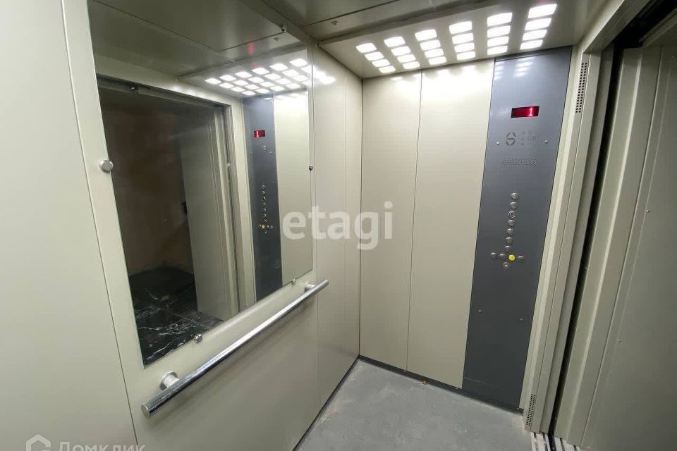 Продаётся 4-комнатная квартира, 106.5 м²