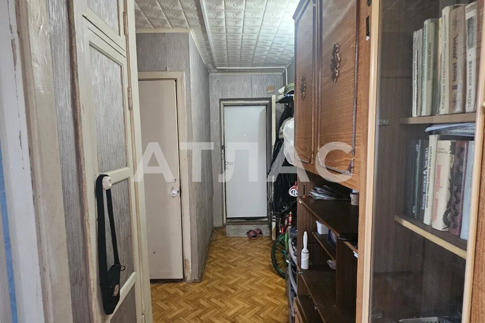 Продаётся 3-комнатная квартира, 52.4 м²