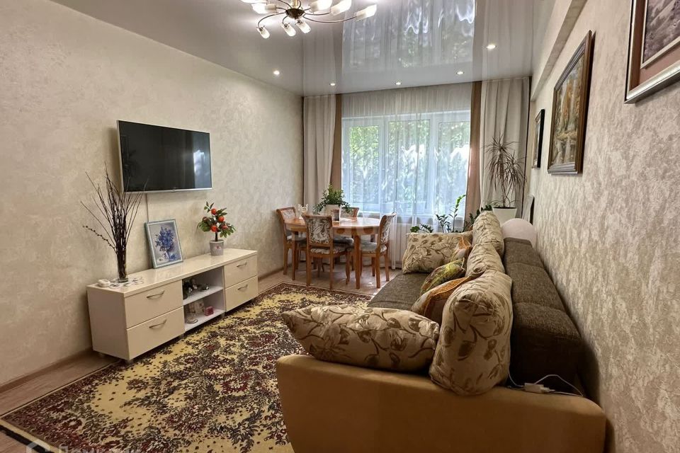 Продаётся 3-комнатная квартира, 63.6 м²