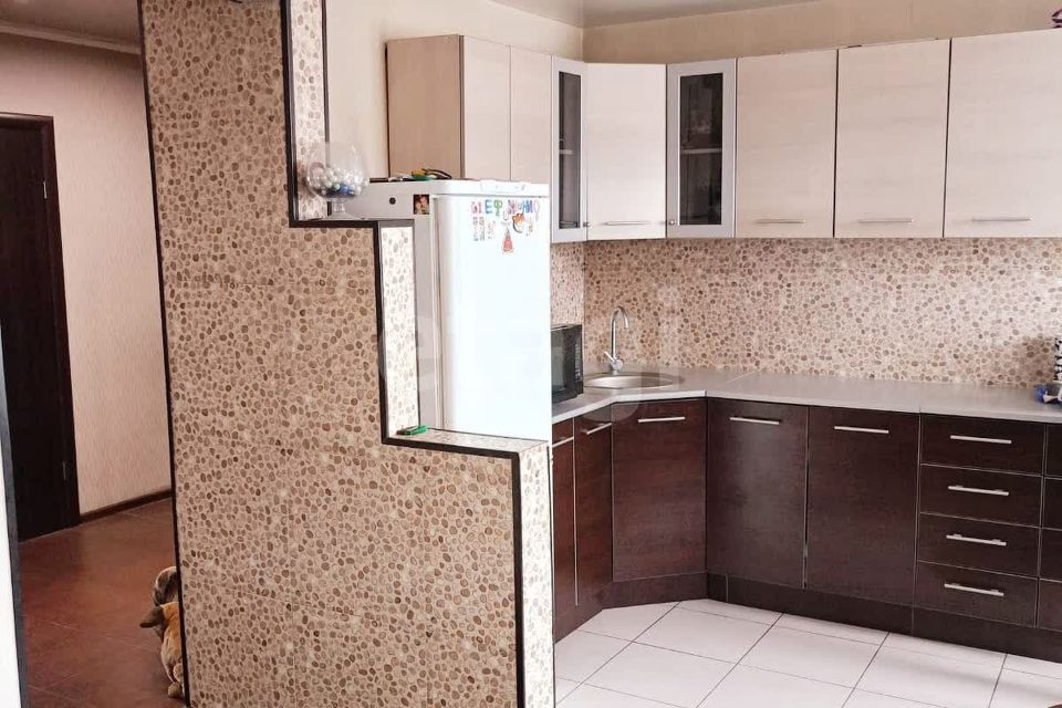 Продаётся 4-комнатная квартира, 67.2 м²