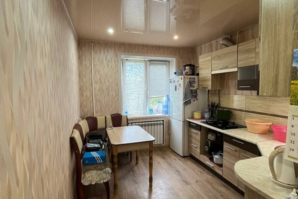 Продаётся 3-комнатная квартира, 57.4 м²