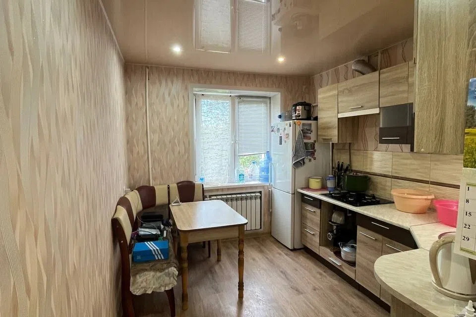 Продаётся 3-комнатная квартира, 57.4 м²